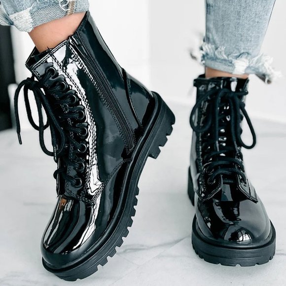 Soda Black Ankle Boots - Picture 3 of 8